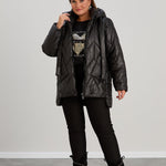 Μοντέρνο μπουφάν με διπλό φερμουάρ και αποσπώμενη κουκούλα σε μεγάλα μεγέθη- Μαύρο
