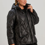 Μοντέρνο μπουφάν με διπλό φερμουάρ και αποσπώμενη κουκούλα σε μεγάλα μεγέθη- Μαύρο