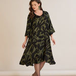 Φόρεμα σε γραμμή Α από σατινέ βισκόζη σε Πράσινο/Μαύρο χρώμα σε μεγάλα μεγέθη