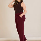 Παντελόνι με ελαστική μέση και ίσια γραμμή σε χρώμα Μπορντώ σε μεγάλα μεγέθη