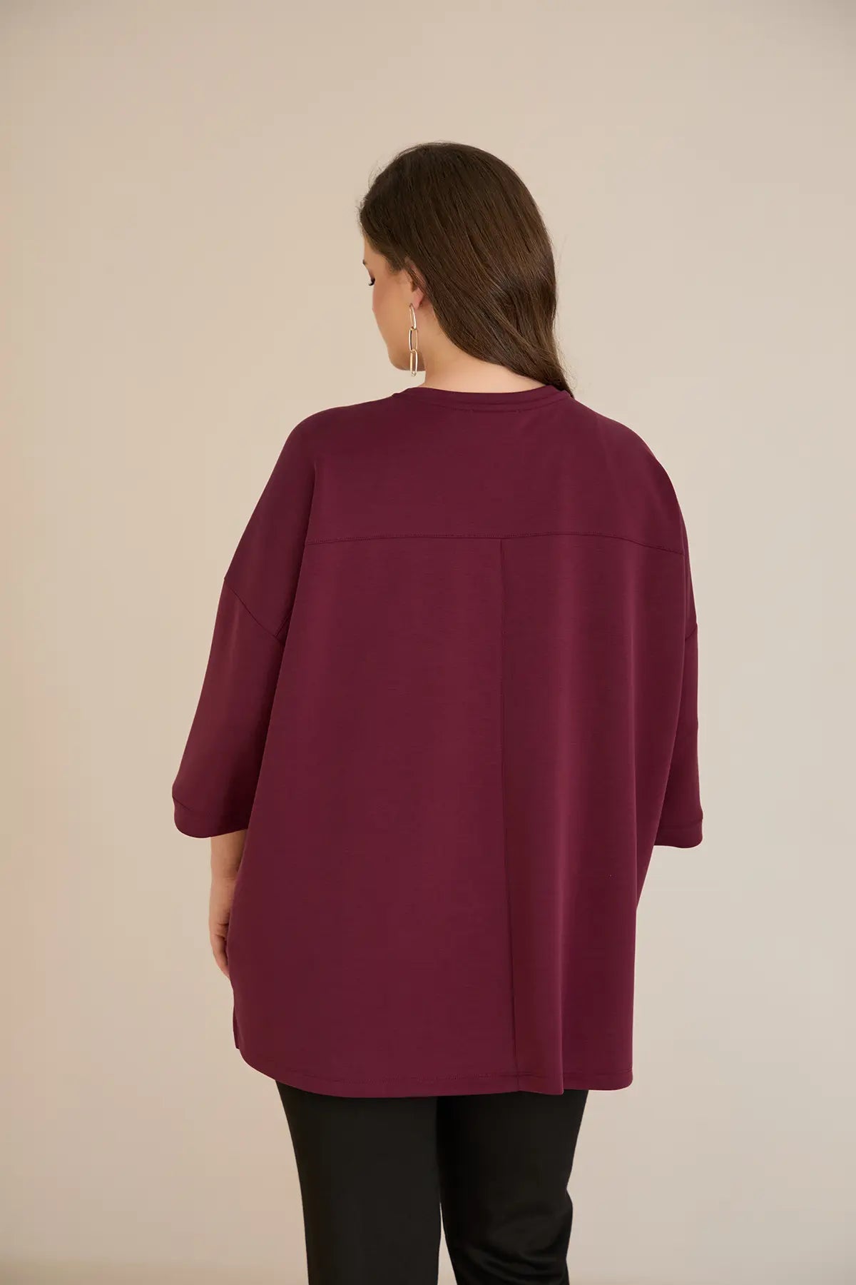 Γυναικεία μπλούζα Oversize με χαμηλή ραφή του ώμου σε μπορντό χρώμα σε μεγάλα μεγέθη