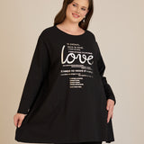 Βαμβακερή τουνίκ με ασημί στάμπα Love σε μαύρο χρώμα σε μεγάλα μεγέθη