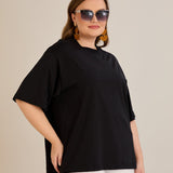 Βαμβακερή μπλούζα oversize 10355 σε μαύρο χρώμα σε μεγάλα μεγέθη