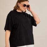 Βαμβακερή μπλούζα oversize 10355 σε μαύρο χρώμα σε μεγάλα μεγέθη