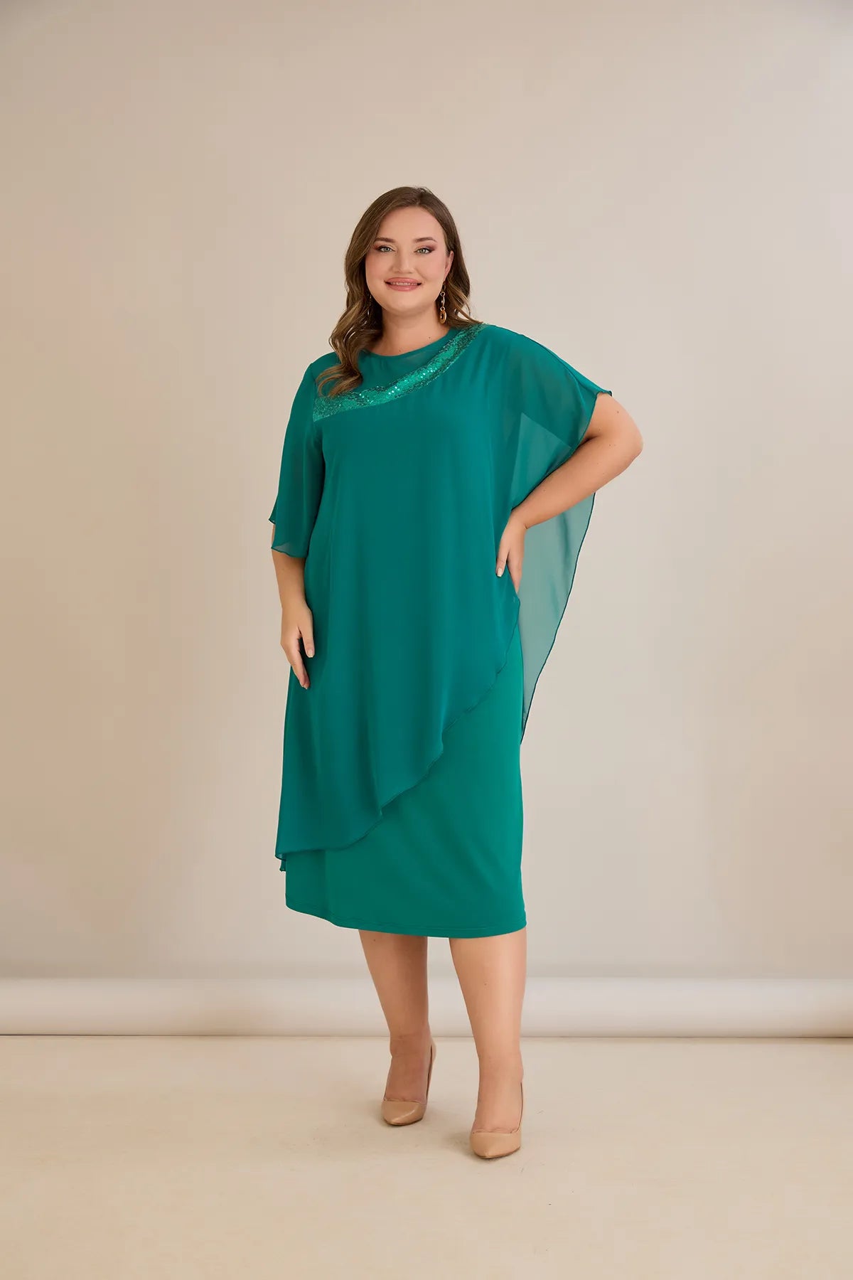 Αμπιγιέ φόρεμα από μουσελίνα και παγιέτες σε τυρκουάζ πράσινο χρώμα σε μεγάλα μεγέθη