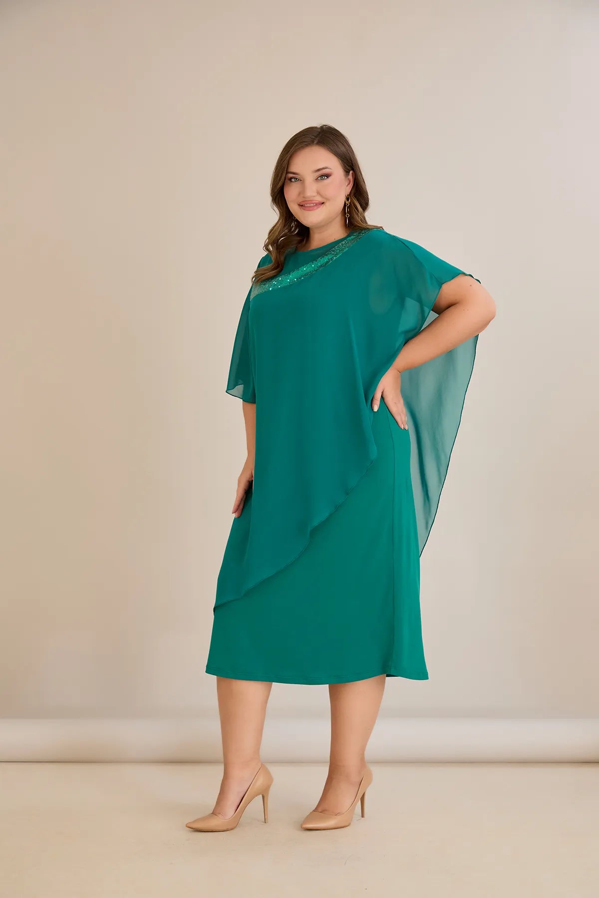 Αμπιγιέ φόρεμα από μουσελίνα και παγιέτες σε τυρκουάζ πράσινο χρώμα σε μεγάλα μεγέθη