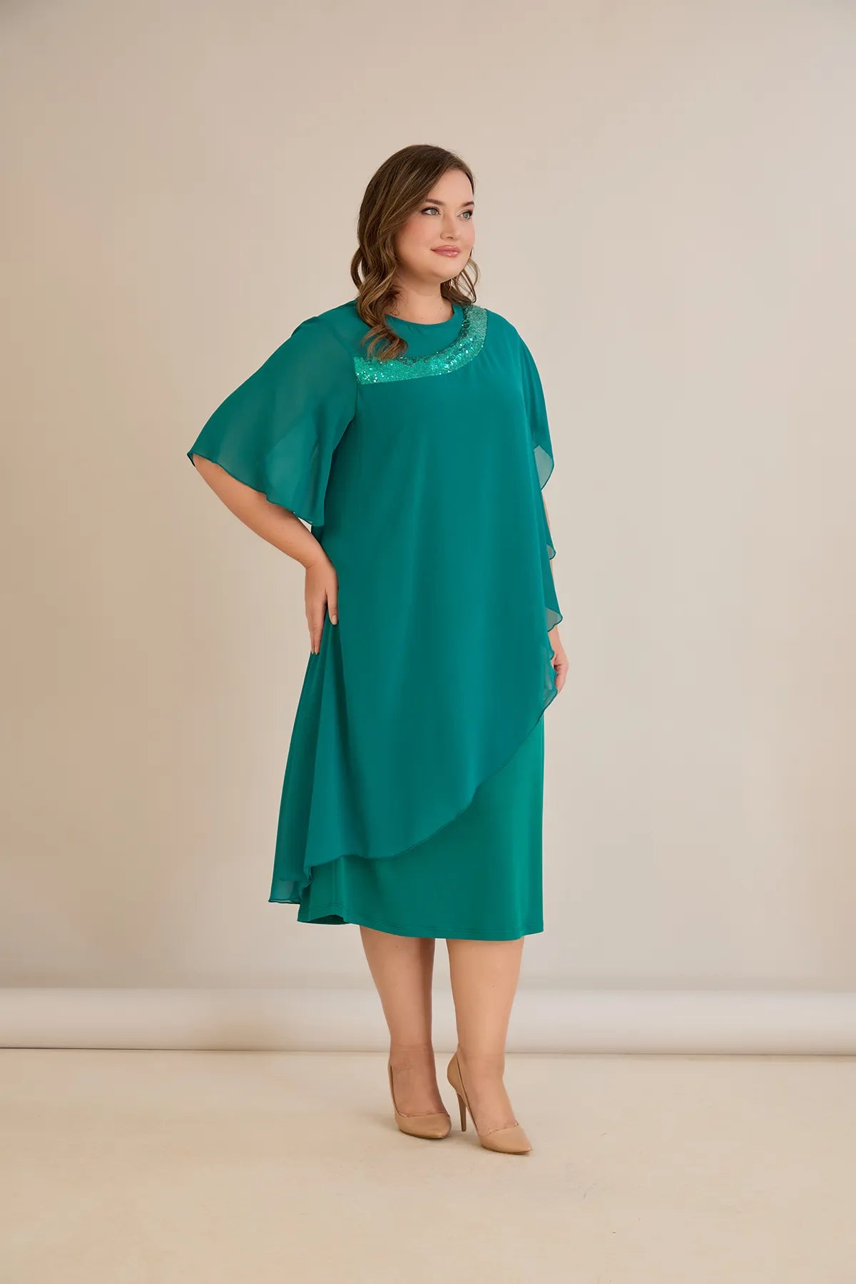 Αμπιγιέ φόρεμα από μουσελίνα και παγιέτες σε τυρκουάζ πράσινο χρώμα σε μεγάλα μεγέθη