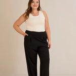 Ελαστικό παντελόνι από βισκόζη με πιέτες σε μαύρο χρώμα σε μεγάλα μεγέθη