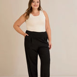 Ελαστικό παντελόνι από βισκόζη με πιέτες σε μαύρο χρώμα σε μεγάλα μεγέθη