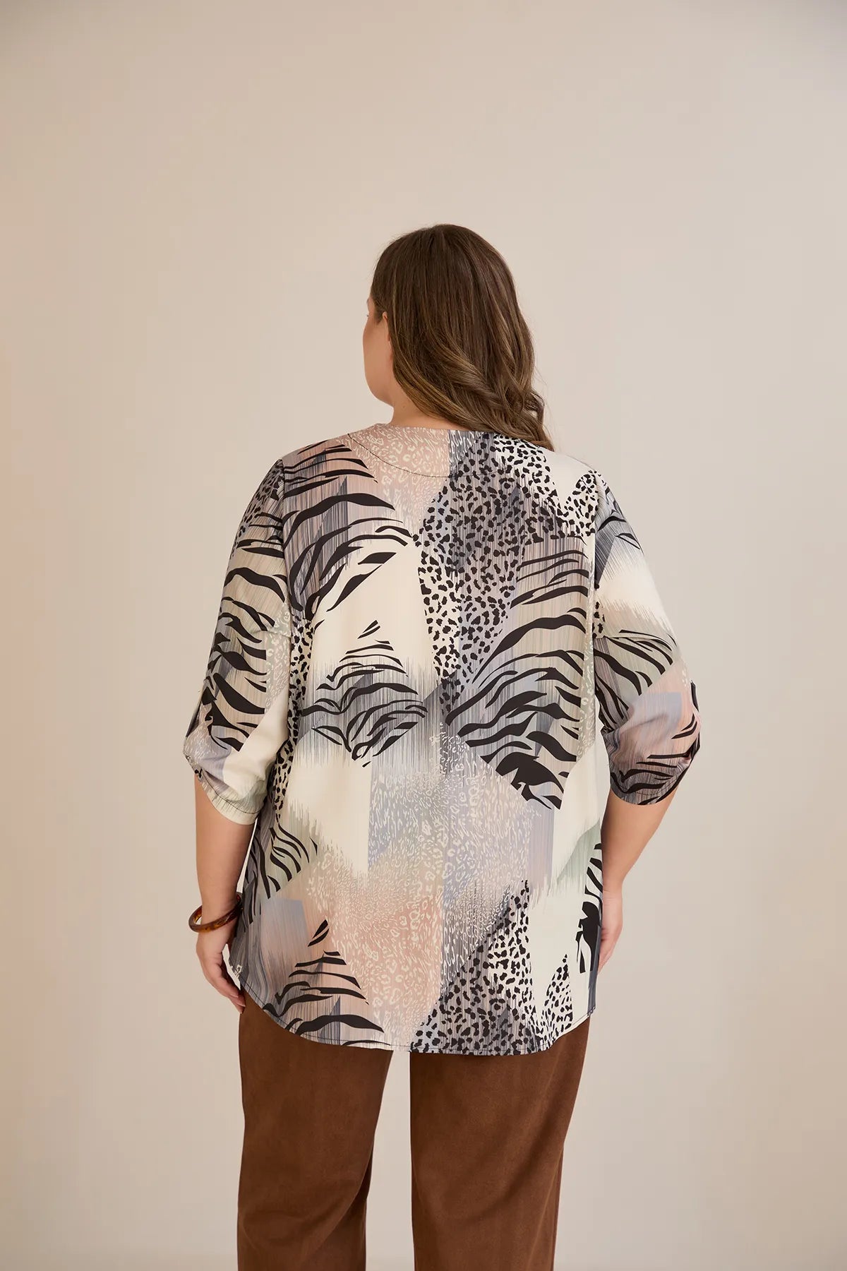 Πολύχρωμη Μπλούζα Με Φερμουάρ Και Αυθεντικό Σχέδιο Λεοπάρ Σε Μεγάλα Μεγέθη