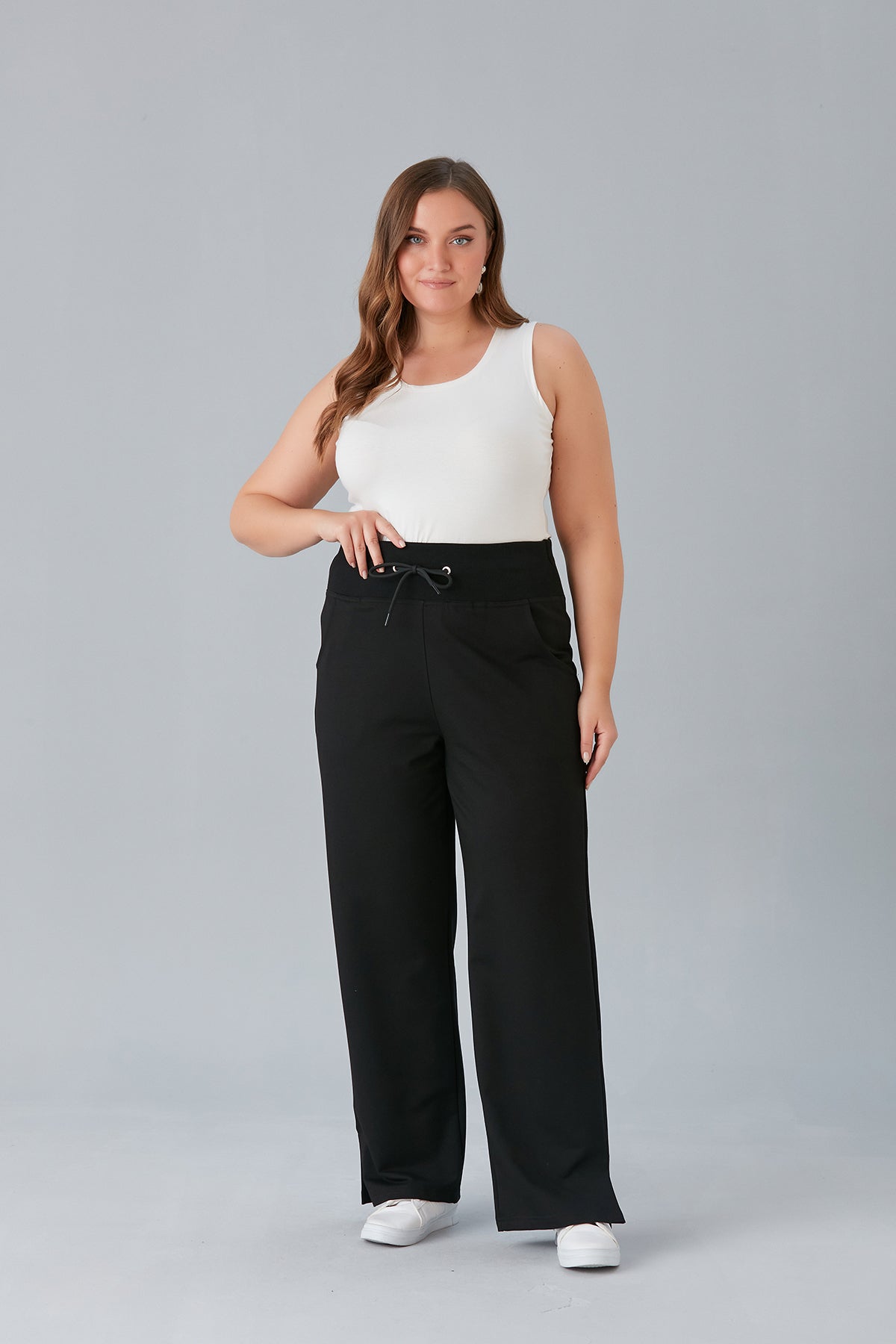 Maxi γυναικείο φαρδύ παντελόνι με σκισίματα σε μεγάλα μεγέθη-Μαύρο