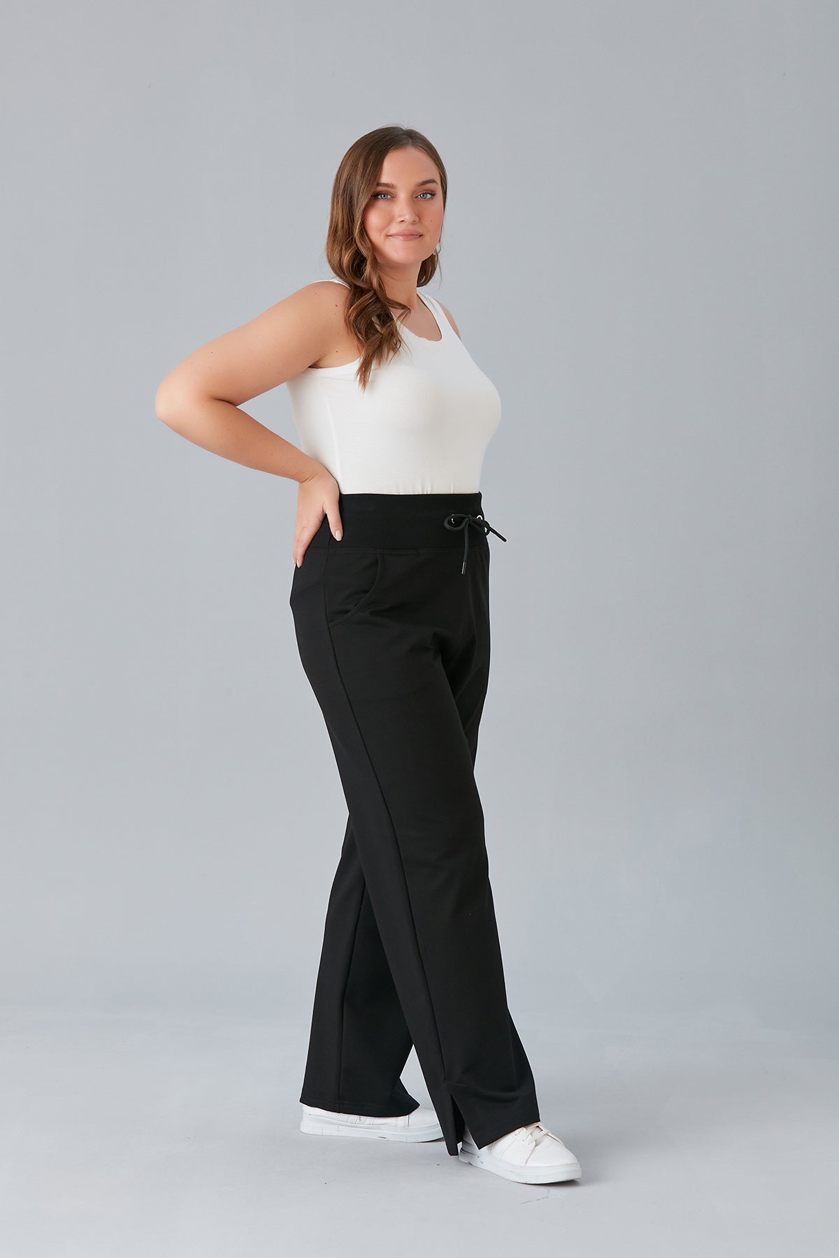 Maxi γυναικείο φαρδύ παντελόνι με σκισίματα σε μεγάλα μεγέθη-Μαύρο