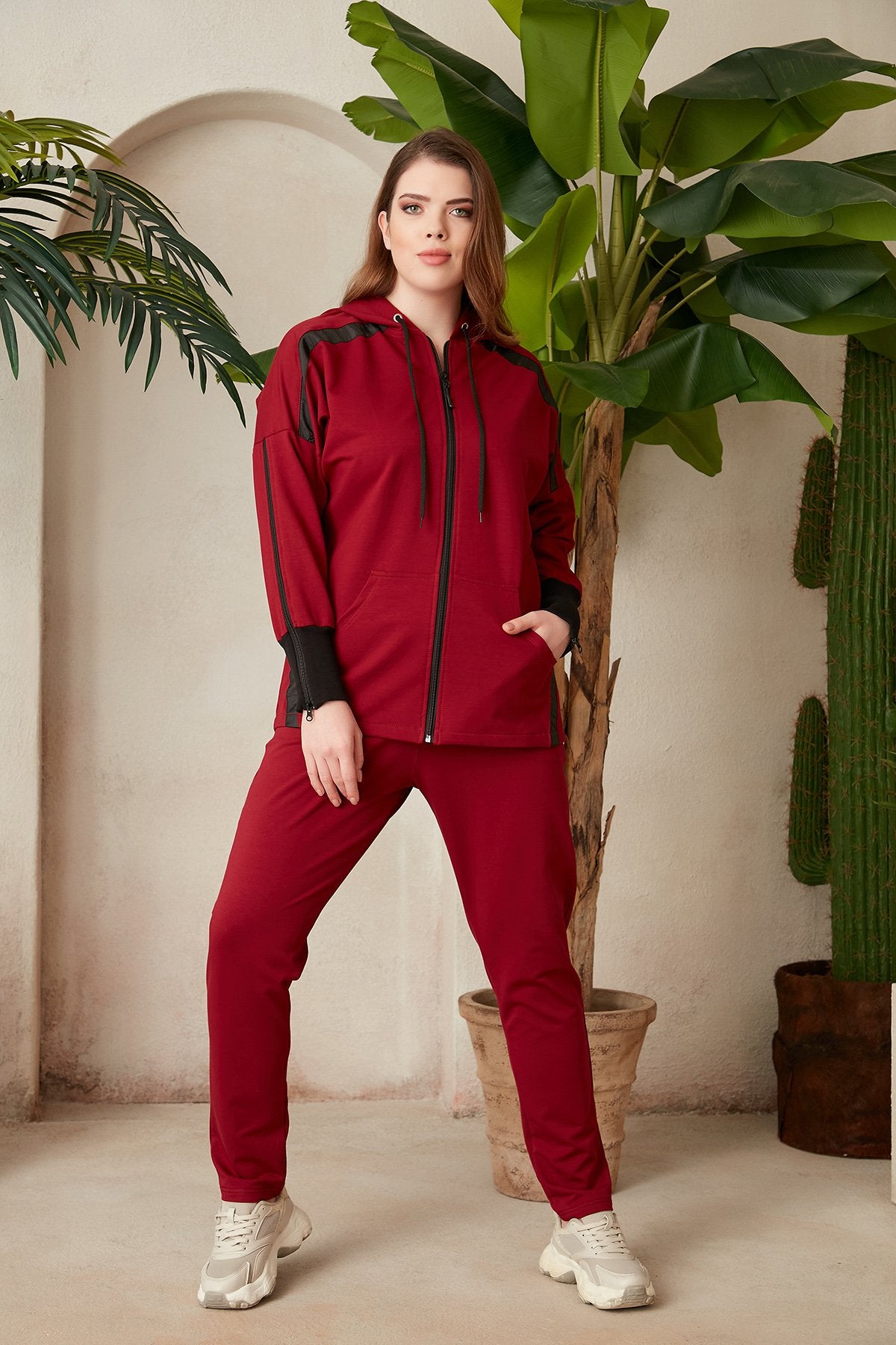 Γυναικεία αθλητική φόρμα παντελόνι "Daily" σε μεγάλα μεγέθη - Μπορντό