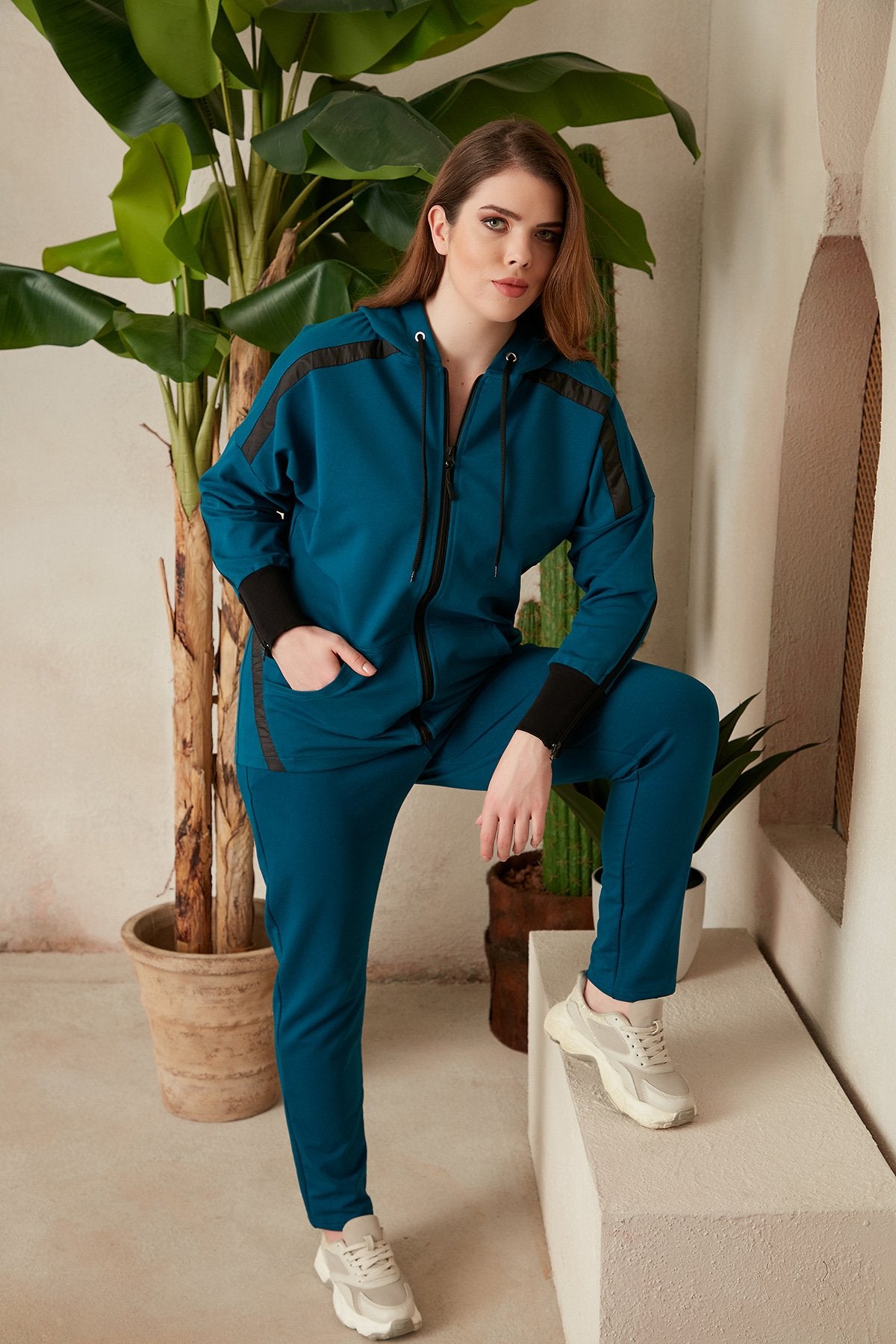 Γυναικεία αθλητική φόρμα παντελόνι "Daily" σε μεγάλα μεγέθη - Μπλε