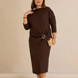 Κομψό φόρεμα με χρυσές λεπτομέρειες σε καφέ χρώμα σε μεγάλα μεγέθη