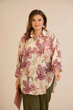 Κομψό πουκάμισο με φλοράλ σχέδιο σάπιο μήλο σε μεγάλα μεγέθη
