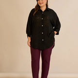 Κομψό πουκάμισο με ανάγλυφο σχέδιο