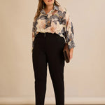 Κομψό βαμβακερό παντελόνι με κλασική γραμμή σε μαύρο χρώμα σε μεγάλα μεγέθη