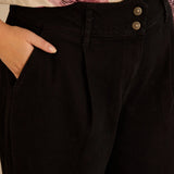Ελαστικό μοντέρνο τζιν με φαρδιά μπατζάκια - Μαύρο