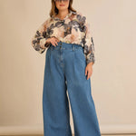 Ελαστικό μοντέρνο τζιν με φαρδιά μπατζάκια σε μπλε χρώμα σε μεγάλα μεγέθη 