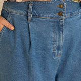 Ελαστικό μοντέρνο τζιν με φαρδιά μπατζάκια σε μπλε χρώμα σε μεγάλα μεγέθη 