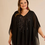 Κομψή τουνίκ με λεπτομέρειες από παγιέτες σε άνετη γραμμή σε μαύρο χρώμα σε μεγάλα μεγέθη 