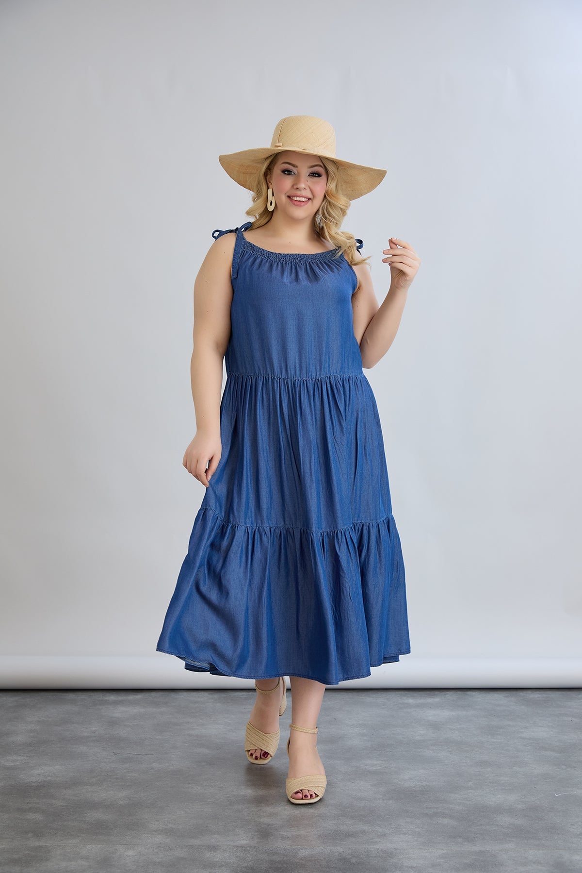 Denim καλοκαιρινό φόρεμα Tencel με βολάν σε μεγάλα μεγέθη 