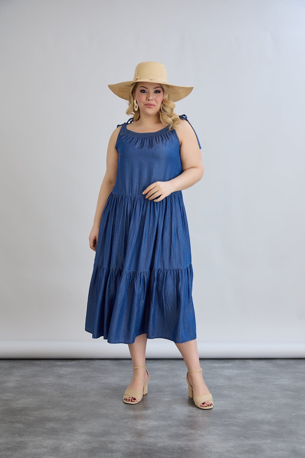 Denim καλοκαιρινό φόρεμα Tencel με βολάν σε μεγάλα μεγέθη 