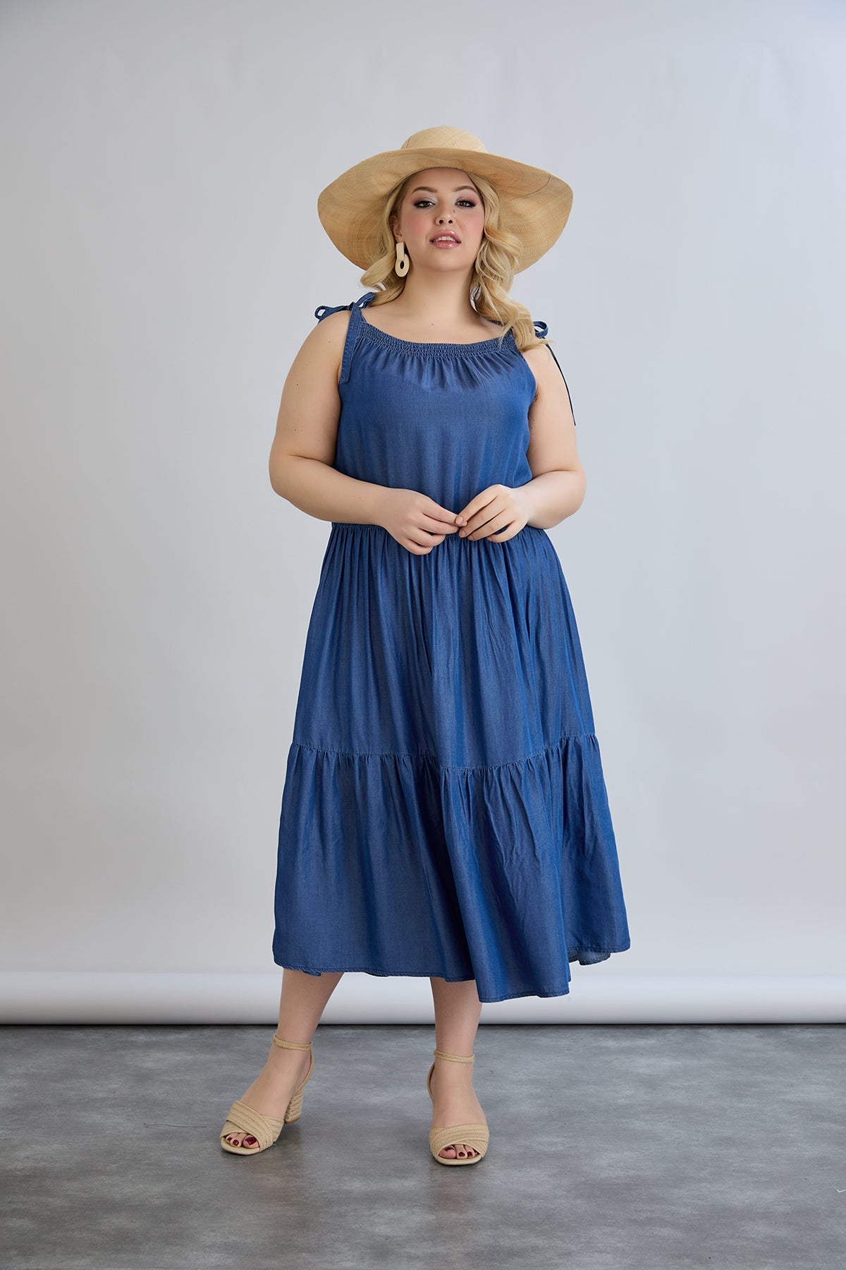 Denim καλοκαιρινό φόρεμα Tencel με βολάν σε μεγάλα μεγέθη 