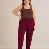 Ελαστικό γυναικείο παντελόνι με κουμπιά – Βουργουνδί