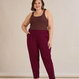 Ελαστικό γυναικείο παντελόνι με κουμπιά – Βουργουνδί