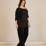 Βαμβακερή Μπλούζα Με Κομψή Λεπτομέρεια Από Στρασάκια Σε Μαύρο Χρώμα Σε Μεγάλα Μεγέθη
