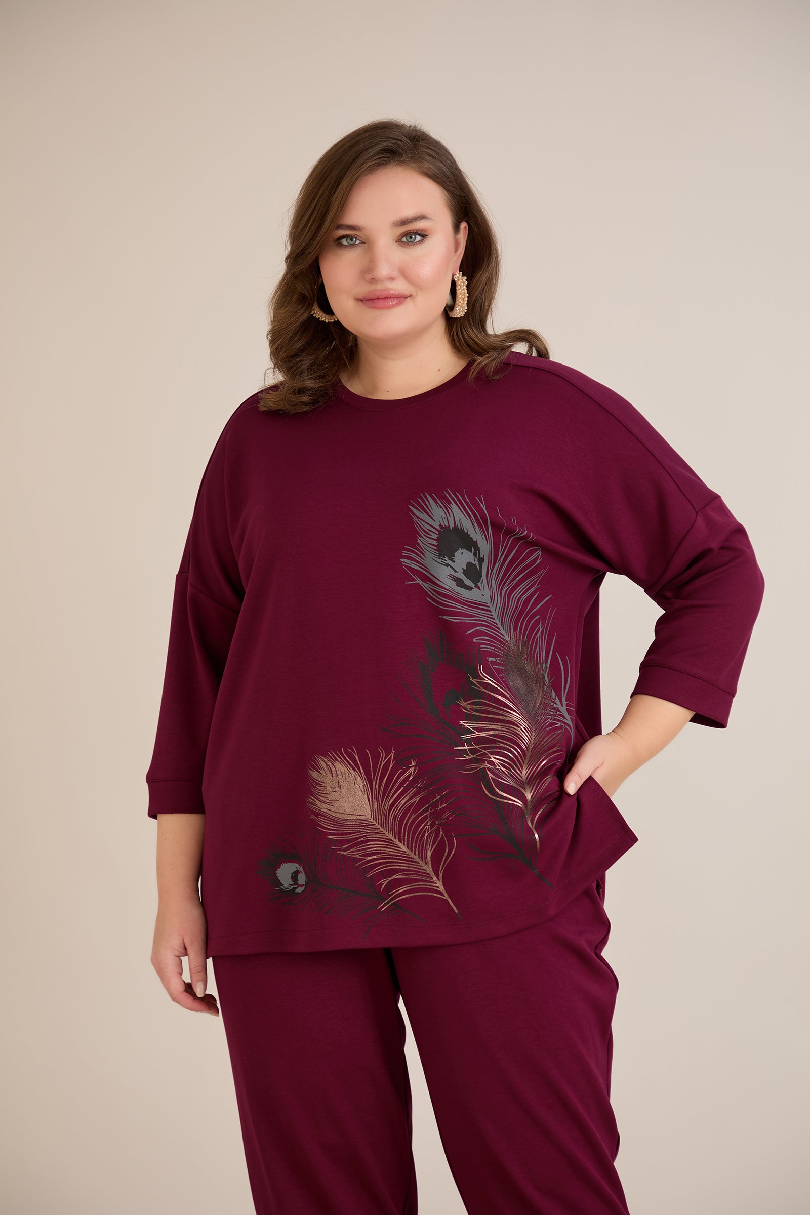 Μπλουζα με απαλη διακόσμηση φτερά σε Μπορντό χρώμα σε μεγάλα μεγέθη