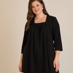 Βαμβακερή τουνίκ με σούρα και τετράγωνο ντεκολτέ σε Μαύρο χρώμα σε μεγάλα μεγέθη 