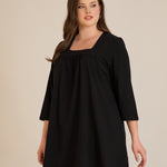 Βαμβακερή τουνίκ με σούρα και τετράγωνο ντεκολτέ σε Μαύρο χρώμα σε μεγάλα μεγέθη 