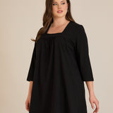 Βαμβακερή τουνίκ με σούρα και τετράγωνο ντεκολτέ σε Μαύρο χρώμα σε μεγάλα μεγέθη 