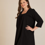 Βαμβακερή τουνίκ με σούρα και τετράγωνο ντεκολτέ σε Μαύρο χρώμα σε μεγάλα μεγέθη 