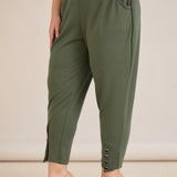 Ελαστικό γυναικείο παντελόνι με κουμπιά – Λαδί