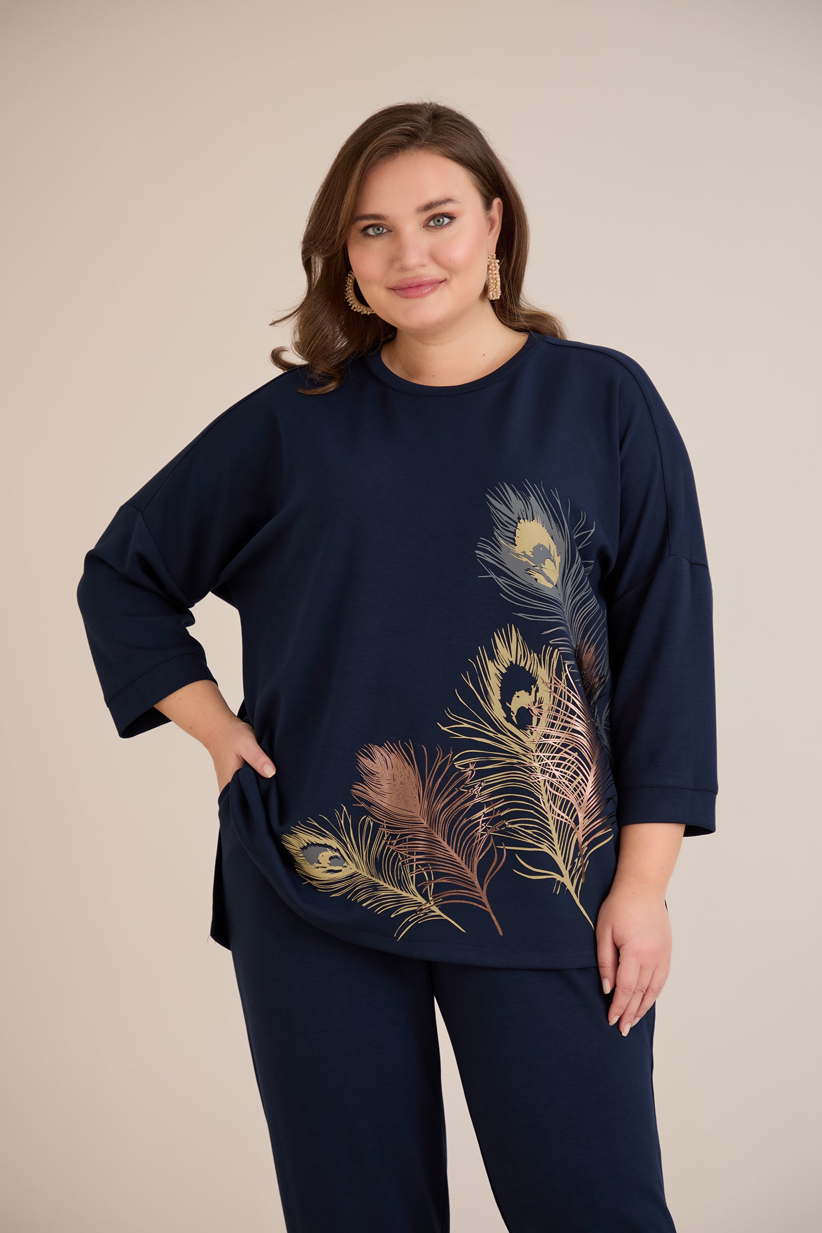 Μπλουζα με απαλη διακόσμηση φτερά σε Σκούρο μπλε χρώμα σε μεγάλα μεγέθη