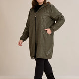 Ανοιξιάτικο παρκά με βαμβακερή και ελαστική επένδυση σε Χακί χρώμα σε μεγάλα μεγέθη