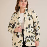 Ανοιξιάτικο σακάκι με φρέσκο μοτίβο με φύλλα σε μπεζ χρώμα σε μεγάλα μεγέθη