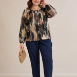 Πολύχρωμη μπλούζα σε άνετη γραμμή από μουσελίνα με Μόκα απόχρωση σε μεγάλα μεγέθη