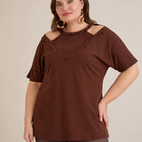 Βαμβακερή μπλούζα με εντυπωσιακό ντεκολτέ με πέρλες σε Σοκολατί χρώμα σε μεγάλα μεγέθη