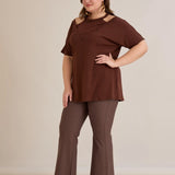 Βαμβακερή μπλούζα με εντυπωσιακό ντεκολτέ με πέρλες - Σοκολατί