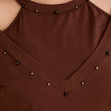 Βαμβακερή μπλούζα με εντυπωσιακό ντεκολτέ με πέρλες - Σοκολατί