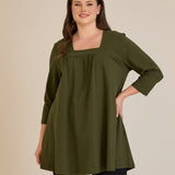 Βαμβακερή τουνίκ με σούρα και τετράγωνο ντεκολτέ σε Χακί χρώμα σε μεγάλα μεγέθη 