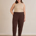 Γυναικείο παντελόνι με κουμπιά σε χρώμα Σοκολατί σε μεγάλα μεγέθη