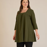 Βαμβακερή τουνίκ με σούρα και τετράγωνο ντεκολτέ σε Χακί χρώμα σε μεγάλα μεγέθη 