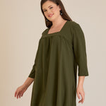 Βαμβακερή τουνίκ με σούρα και τετράγωνο ντεκολτέ σε Χακί χρώμα σε μεγάλα μεγέθη 