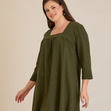 Βαμβακερή τουνίκ με σούρα και τετράγωνο ντεκολτέ σε Χακί χρώμα σε μεγάλα μεγέθη 